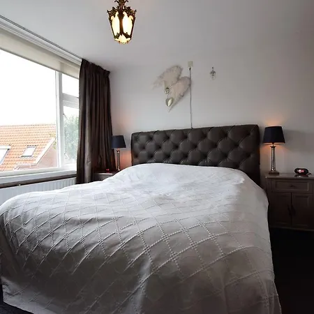 Cosy Holiday In Netherlands With Garden